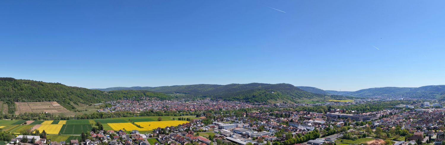 Kleinheubach im Panorama, dahinter Großheubach