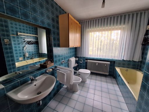 Badezimmer im Erdgeschoss