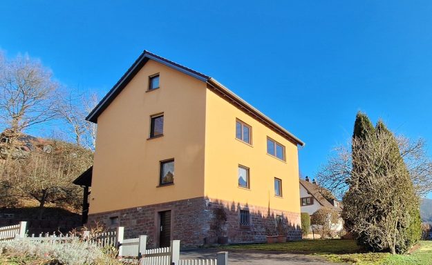 Haus von der Straßenseite